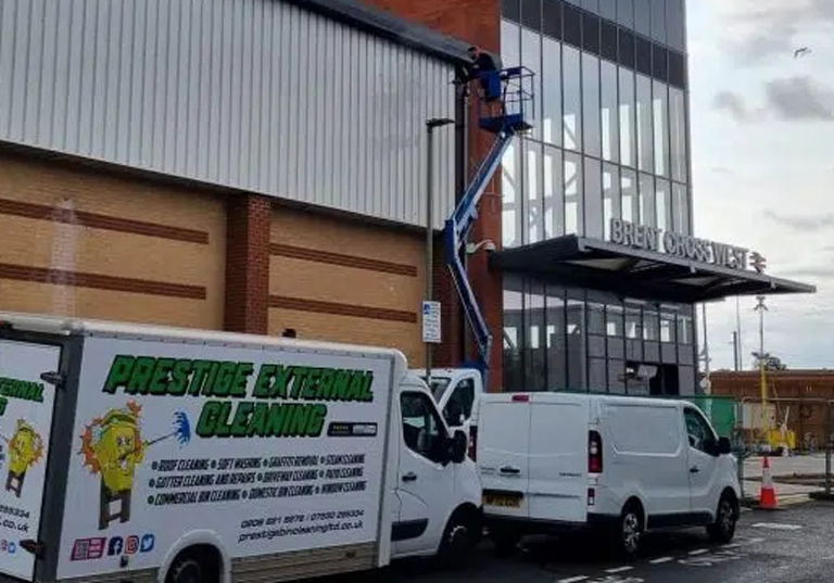 Cladding Cleaning - Step 5 Final Inspection